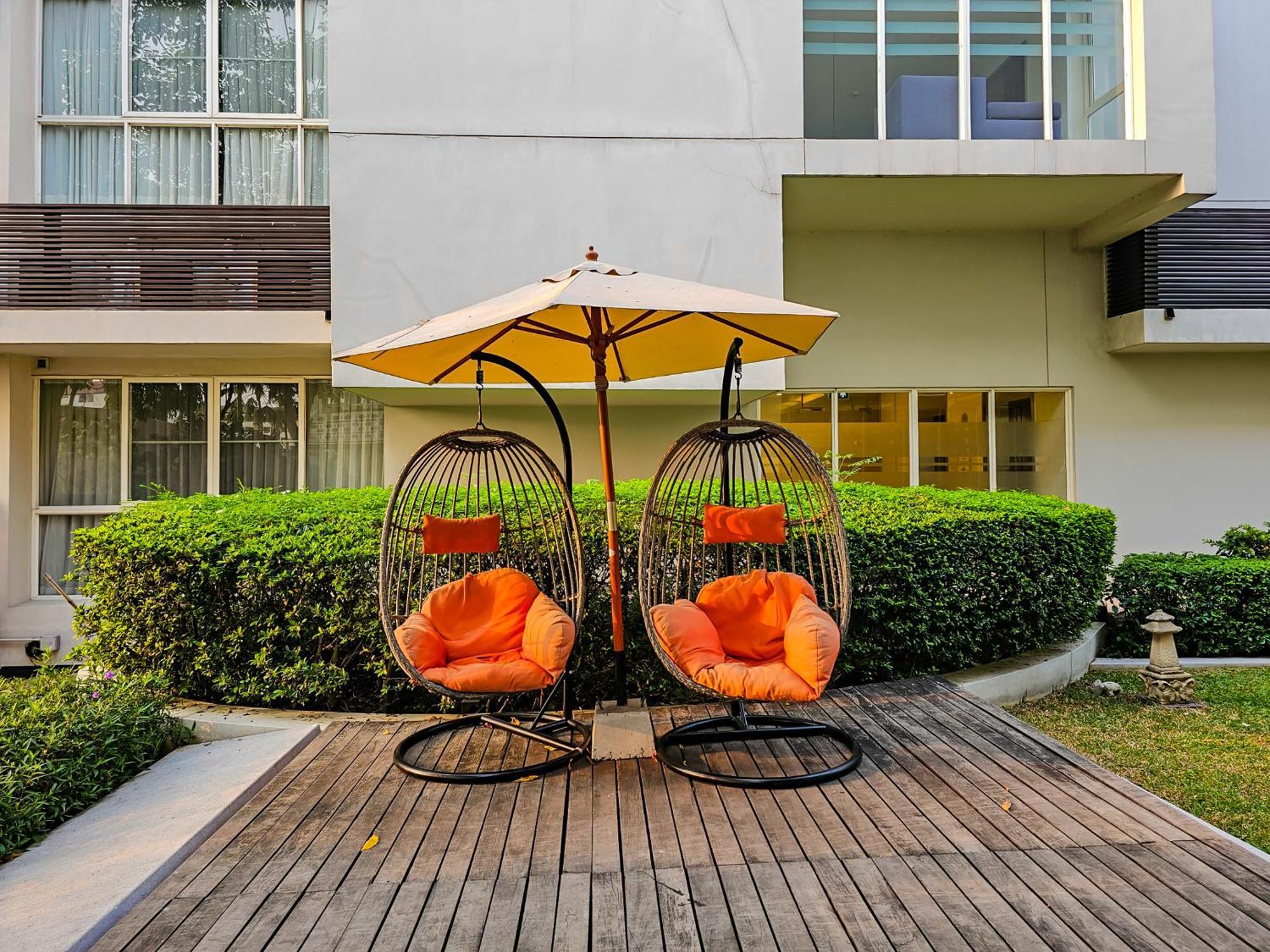 The Idle Hotel And Residence Ban Lam Rua Taek Екстериор снимка